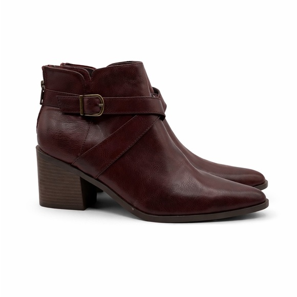 Frye & Co Women’s Vegan Leather Ankle Booties Buckle Block Heel Redwood 9.5 - Picture 2 of 16